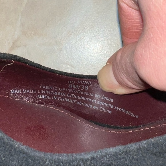 BCBGeneration Black Pumps - Picture 5 of 7